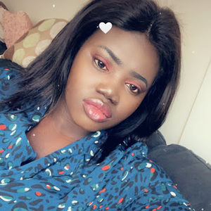 Meet your Posher, Lily roes